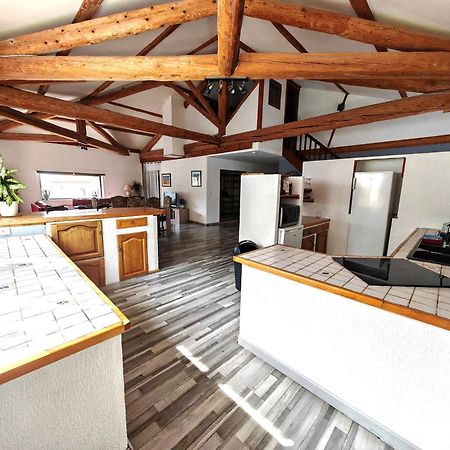 Maison 3 Chambres Avec Piscine Couverte Lespignan Ngoại thất bức ảnh